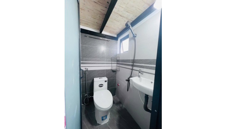 Bán CHDV Linh Trung, Thủ Đức, 6 tầng, Ngang 6m, dòng tiền khoán 105 triệu/tháng